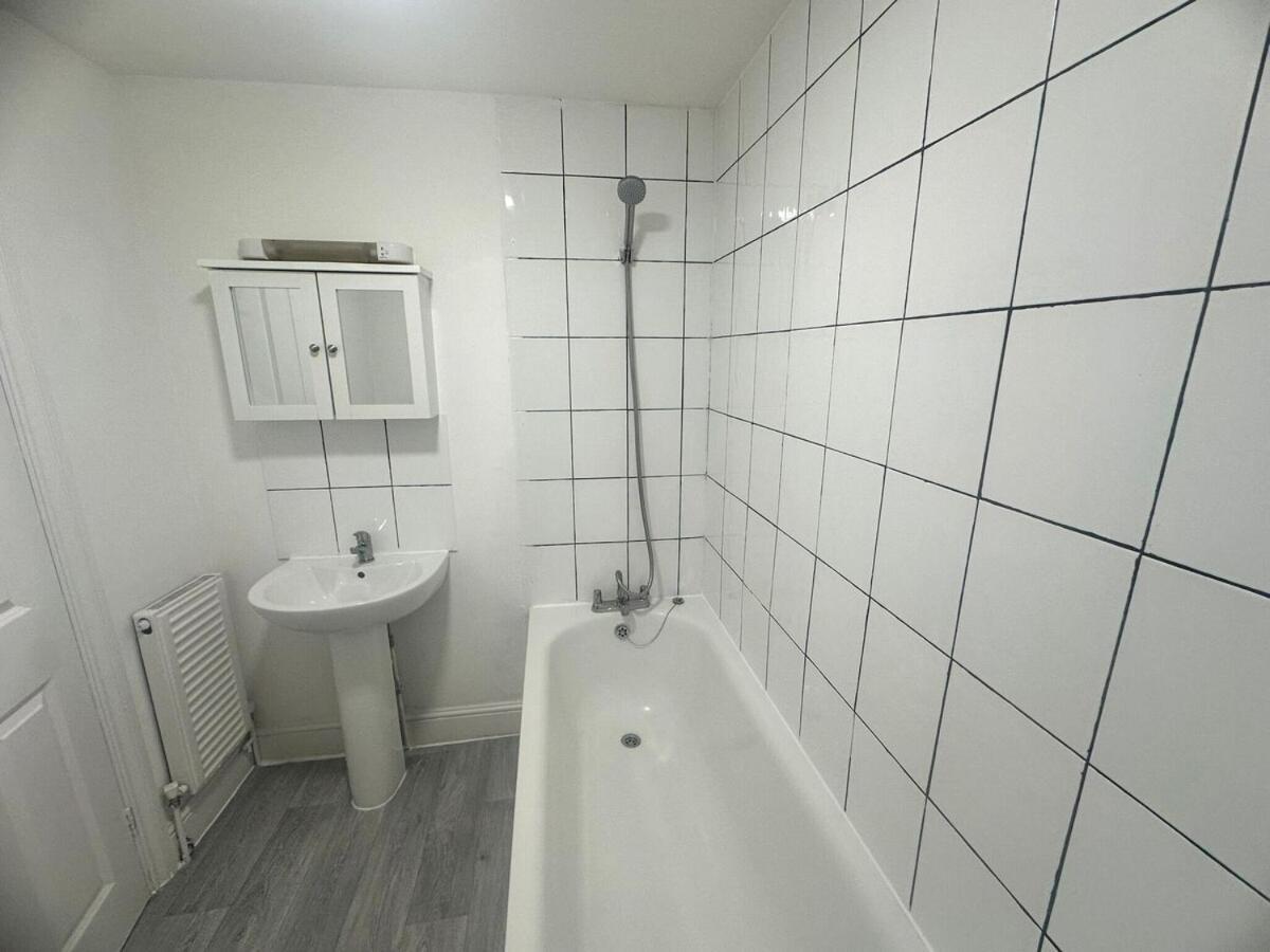 Apartment Lovely Great Location!