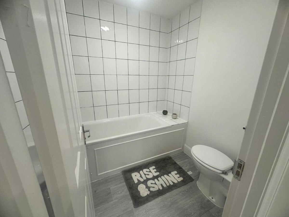 Lovely Great Location! London